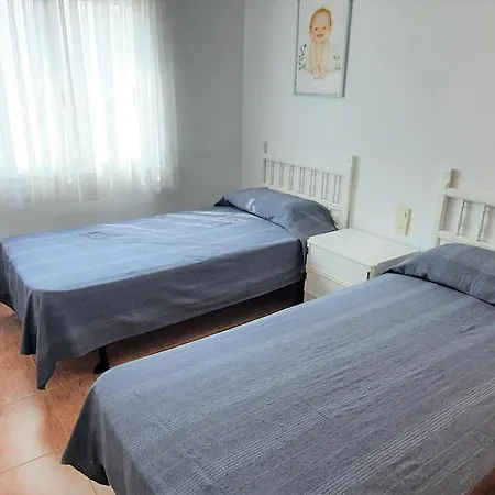 Familiar Con Jardin Y Terraza Cerca De La Playa En - Es-170-55 Llanca
