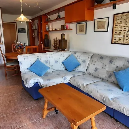 Familiar Con Jardin Y Terraza Cerca De La Playa En - Es-170-55 Llanca